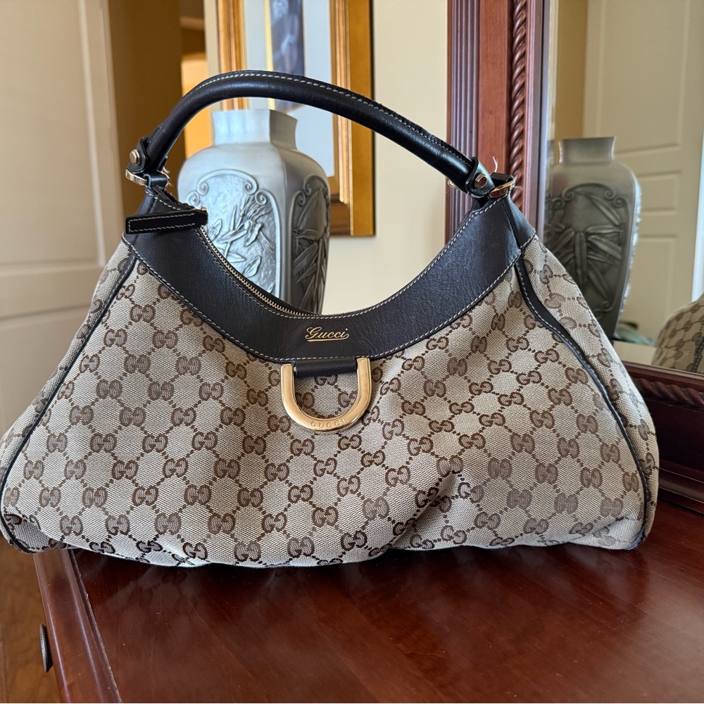 GUCCI GG CANVAS ABBEY Shoulder Bag